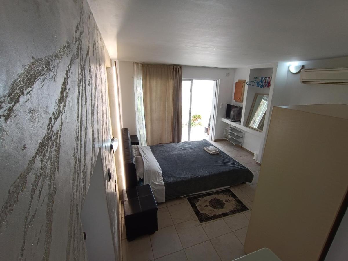 Azalea Garden Apartment With Mountain View Kremastí Екстериор снимка